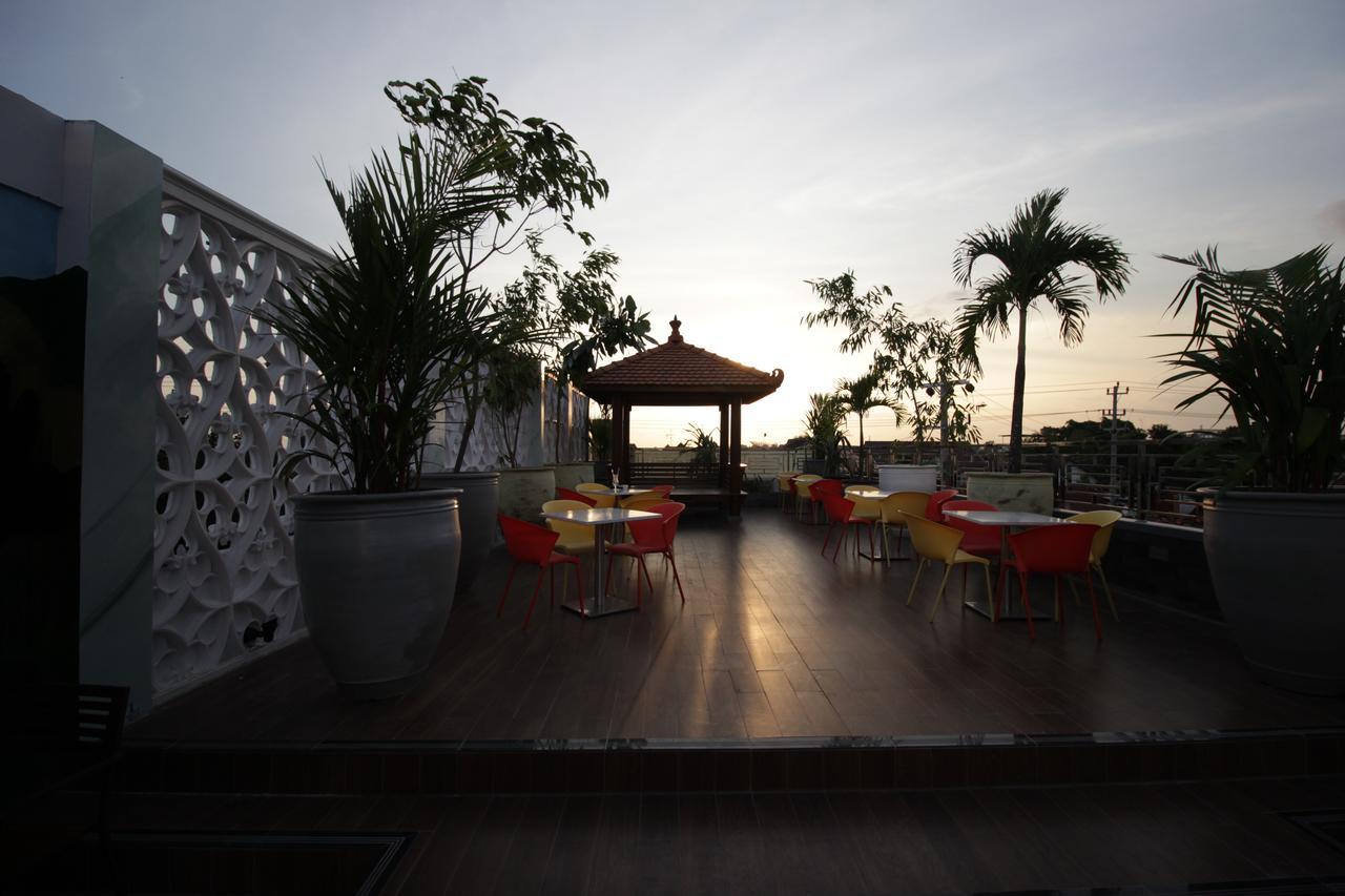 Forriz Hotel Yogyakarta Exterior foto